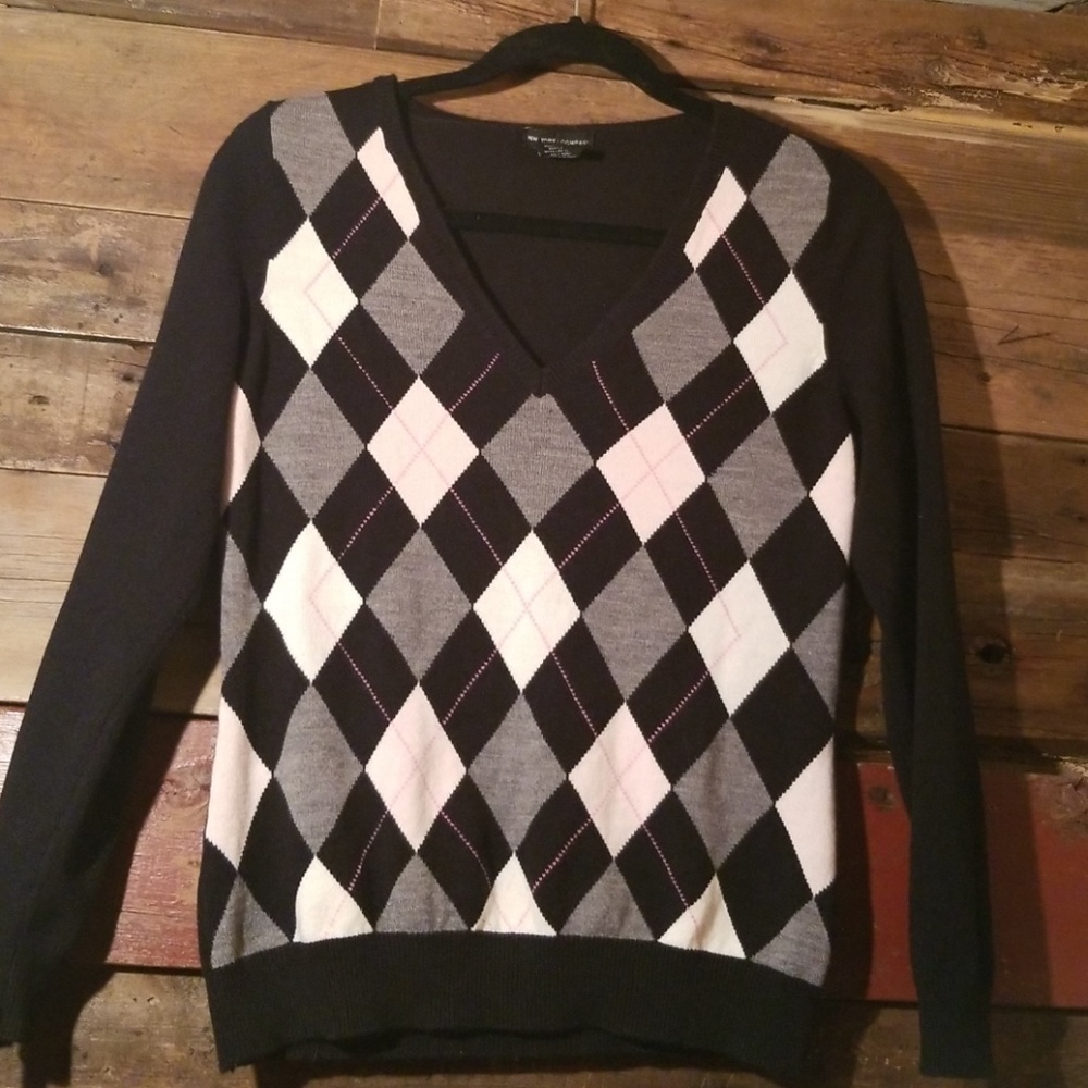 New York & Company Argyle sweater